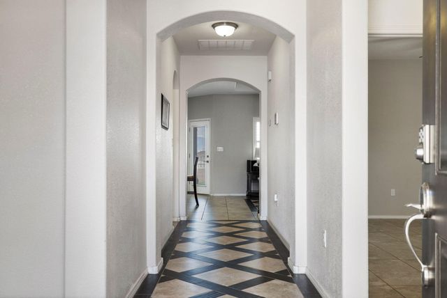 1860 Camino Cancun, Los Lunas, NM 87031