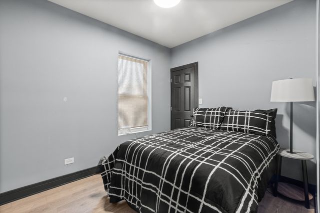 10812 S VINCENNES Avenue, Chicago, IL 60643