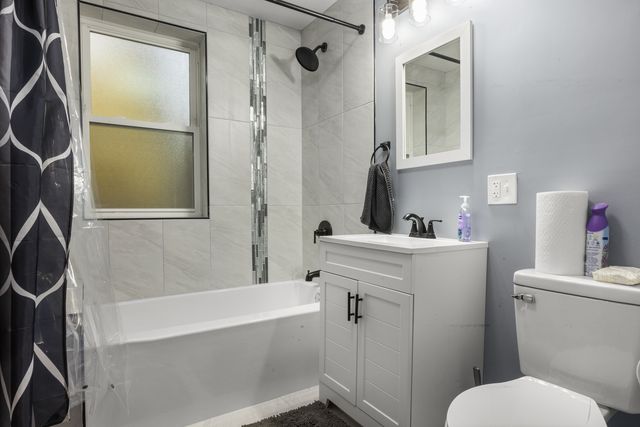 10812 S VINCENNES Avenue, Chicago, IL 60643