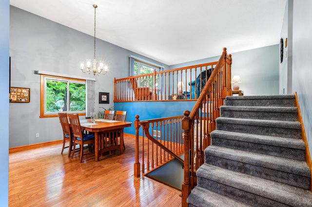 4261 Dunrovin Lane, Eagan, MN 55123
