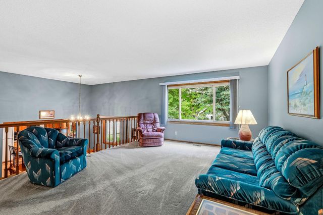 4261 Dunrovin Lane, Eagan, MN 55123