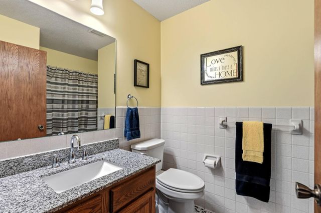 4261 Dunrovin Lane, Eagan, MN 55123
