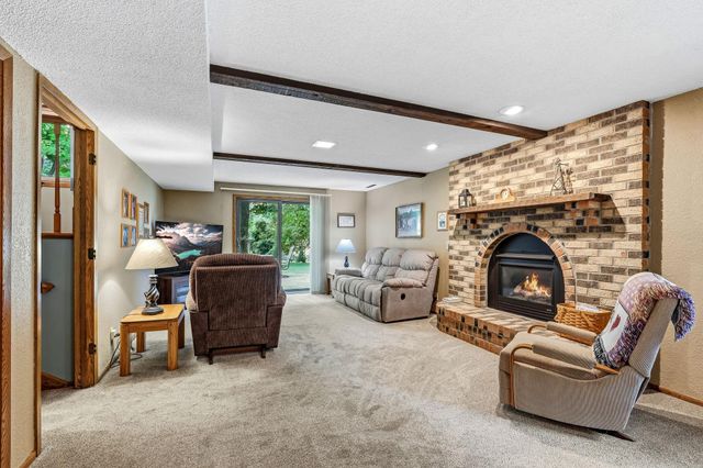 4261 Dunrovin Lane, Eagan, MN 55123
