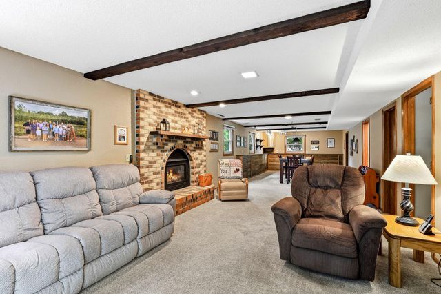 4261 Dunrovin Lane, Eagan, MN 55123