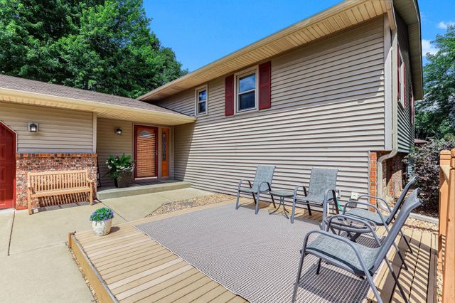 4261 Dunrovin Lane, Eagan, MN 55123
