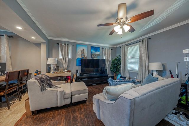 707 Sylvan Ave, Avalon, PA 15202