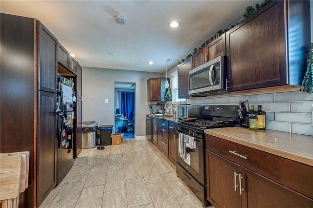 707 Sylvan Ave, Avalon, PA 15202