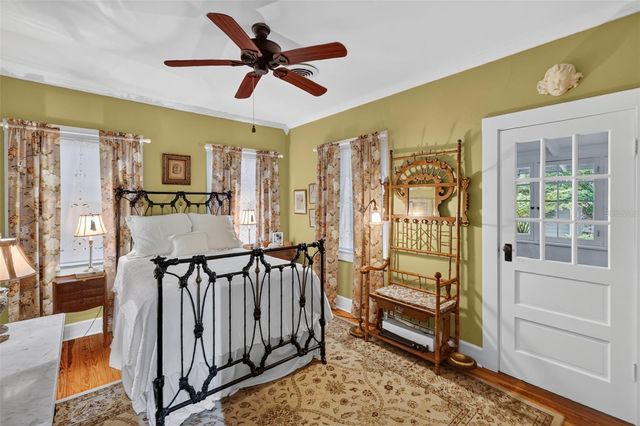 1046 N MCDONALD STREET, Mount Dora, FL 32757