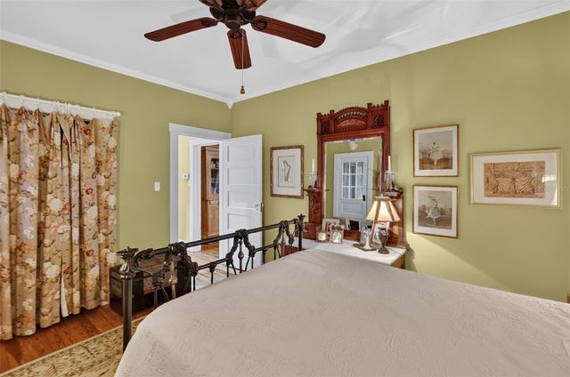 1046 N MCDONALD STREET, Mount Dora, FL 32757