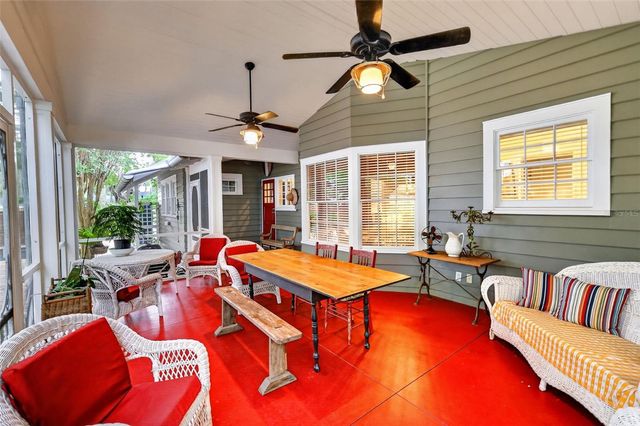 1046 N MCDONALD STREET, Mount Dora, FL 32757