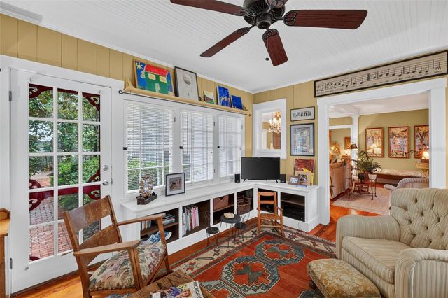 1046 N MCDONALD STREET, Mount Dora, FL 32757