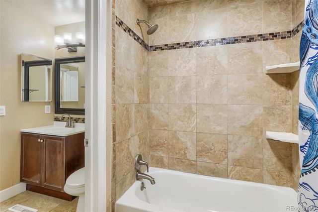 4646 S Mobile Way, Aurora, CO 80015