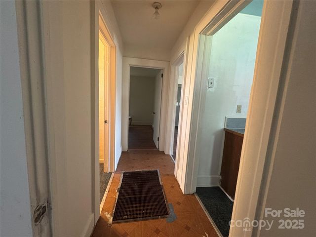 3764 2nd Avenue SW, Hickory, NC 28602