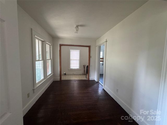 3764 2nd Avenue SW, Hickory, NC 28602