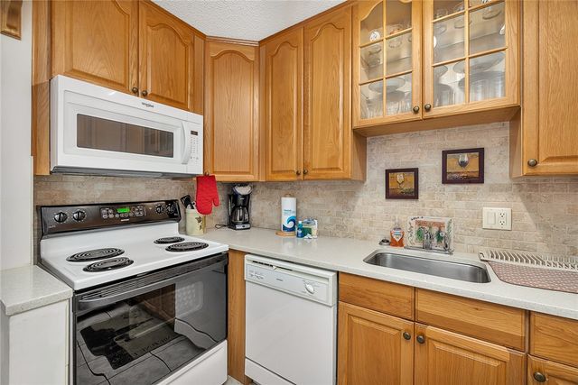 1500 Demere Road F6, St Simons Island, GA 31522