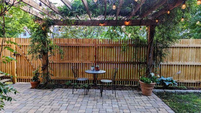 1400 E 54th Street, Minneapolis, MN 55417