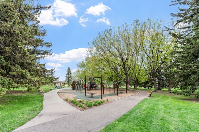 1400 E 54th Street, Minneapolis, MN 55417