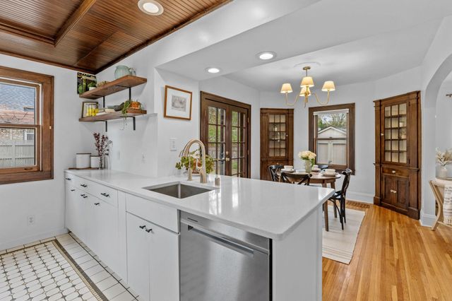1400 E 54th Street, Minneapolis, MN 55417