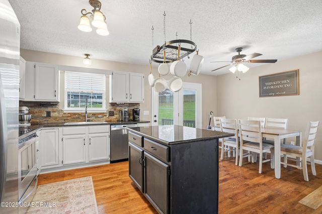 734 JAY OR DRIVE, Jefferson City, MO 65109