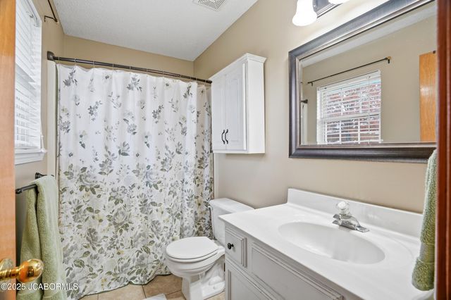 734 JAY OR DRIVE, Jefferson City, MO 65109