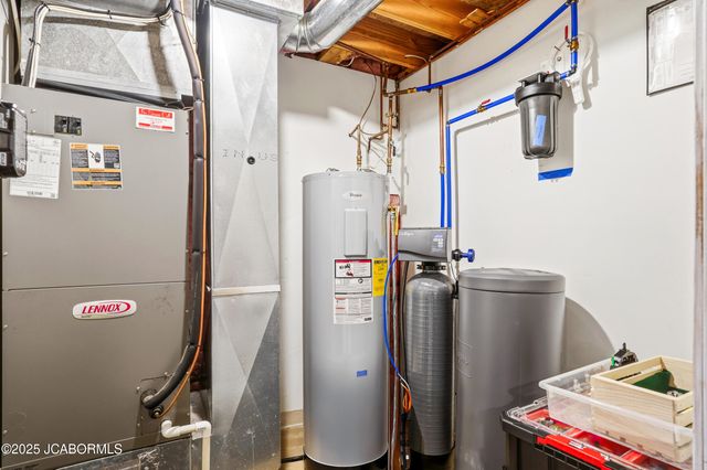 734 JAY OR DRIVE, Jefferson City, MO 65109