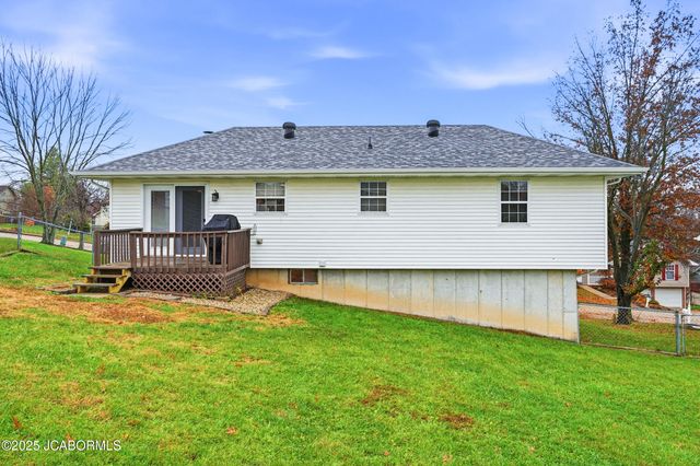 734 JAY OR DRIVE, Jefferson City, MO 65109