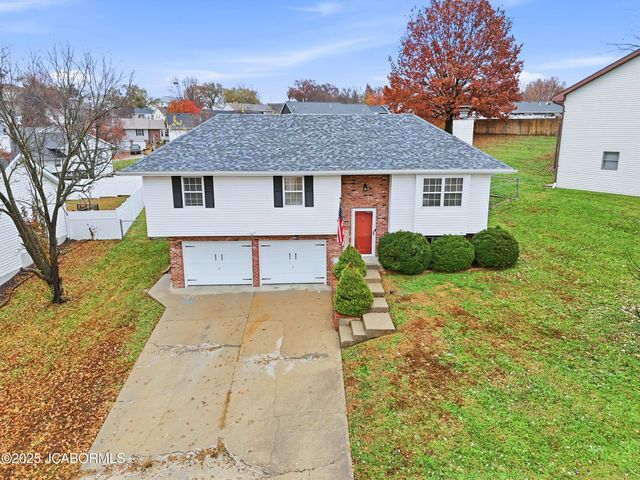 734 JAY OR DRIVE, Jefferson City, MO 65109