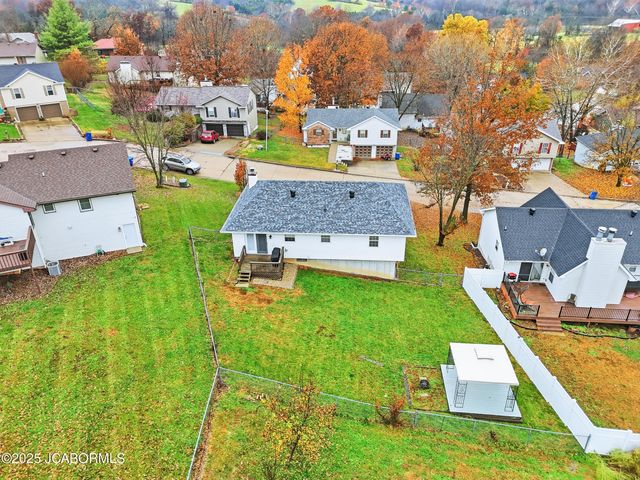 734 JAY OR DRIVE, Jefferson City, MO 65109