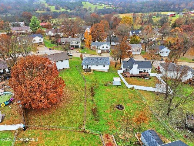 734 JAY OR DRIVE, Jefferson City, MO 65109