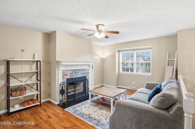 734 JAY OR DRIVE, Jefferson City, MO 65109