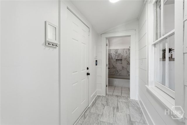 218 W Anderson Street Upper Unit, Savannah, GA 31401
