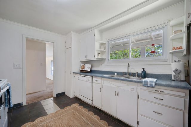 1811 Little Creek Rd, Auburn, CA 95602