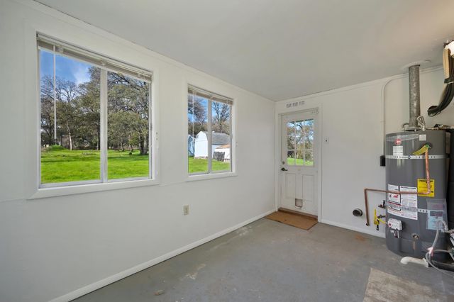 1811 Little Creek Rd, Auburn, CA 95602