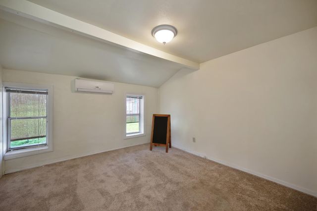 1811 Little Creek Rd, Auburn, CA 95602