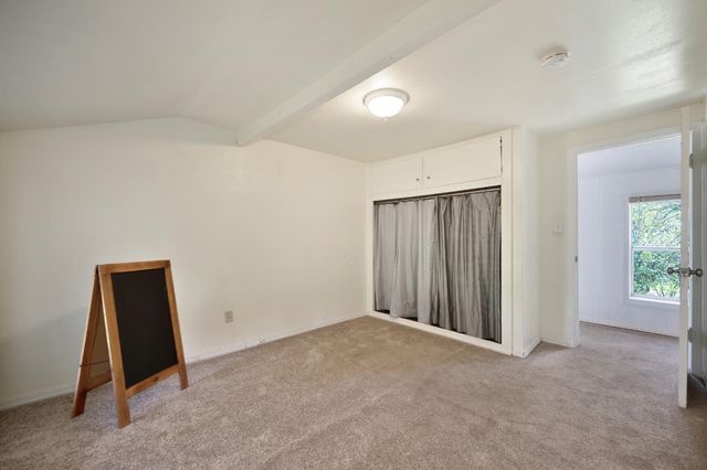 1811 Little Creek Rd, Auburn, CA 95602