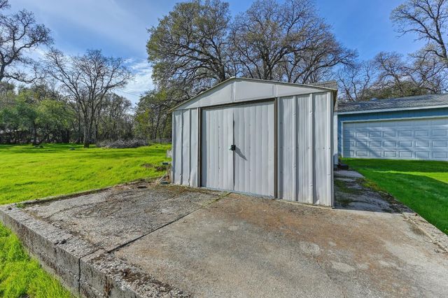1811 Little Creek Rd, Auburn, CA 95602