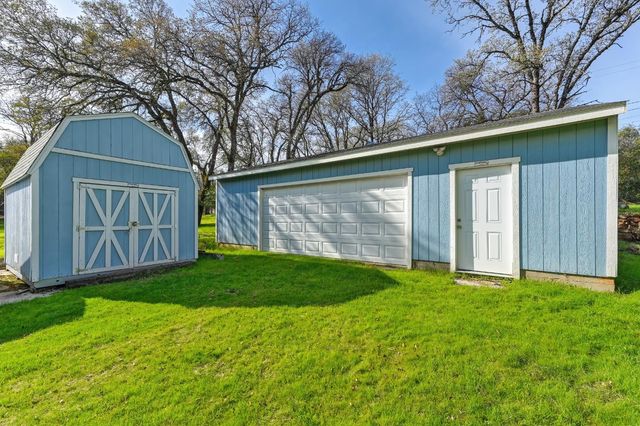 1811 Little Creek Rd, Auburn, CA 95602