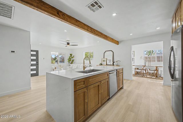 2238 W CATALINA Drive, Phoenix, AZ 85015