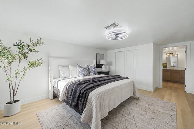 2238 W CATALINA Drive, Phoenix, AZ 85015