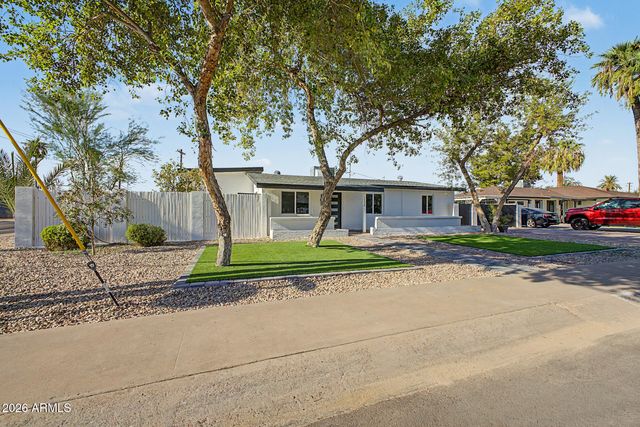2238 W CATALINA Drive, Phoenix, AZ 85015