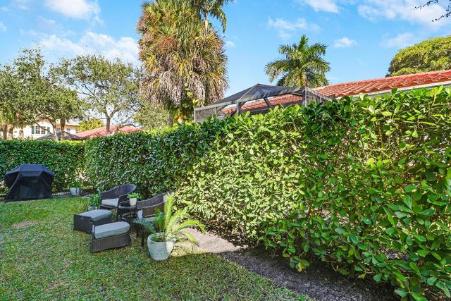 552 Tomahawk Court, Palm Beach Gardens, FL 33410