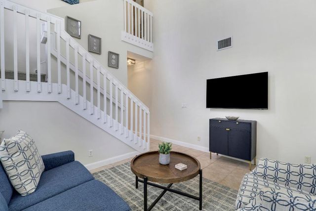 552 Tomahawk Court, Palm Beach Gardens, FL 33410