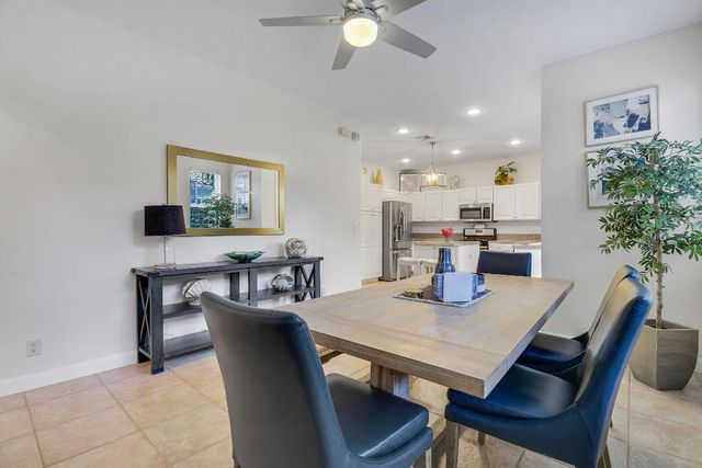 552 Tomahawk Court, Palm Beach Gardens, FL 33410