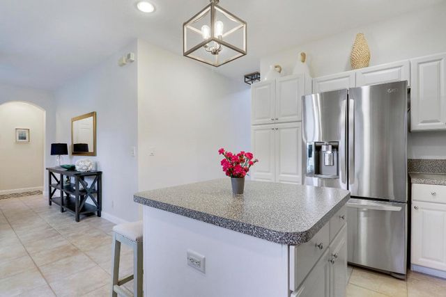 552 Tomahawk Court, Palm Beach Gardens, FL 33410