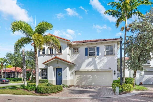 552 Tomahawk Court, Palm Beach Gardens, FL 33410