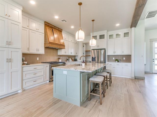 4604 SE 37th Street, Moore, OK 73160