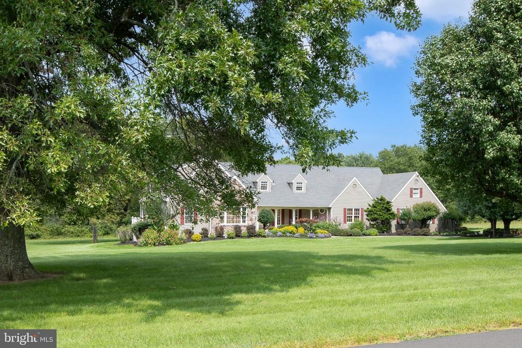 1703 SCOTT DR, NEWTOWN, PA 18940 — exterior