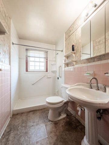 202 Claxon Drive, Florence, KY 41042