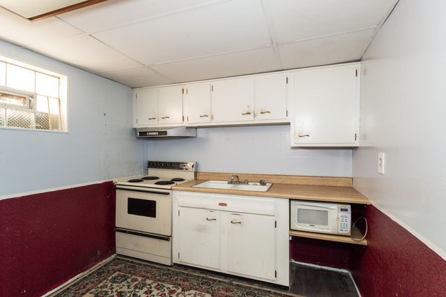 202 Claxon Drive, Florence, KY 41042