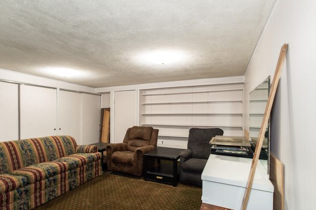 202 Claxon Drive, Florence, KY 41042